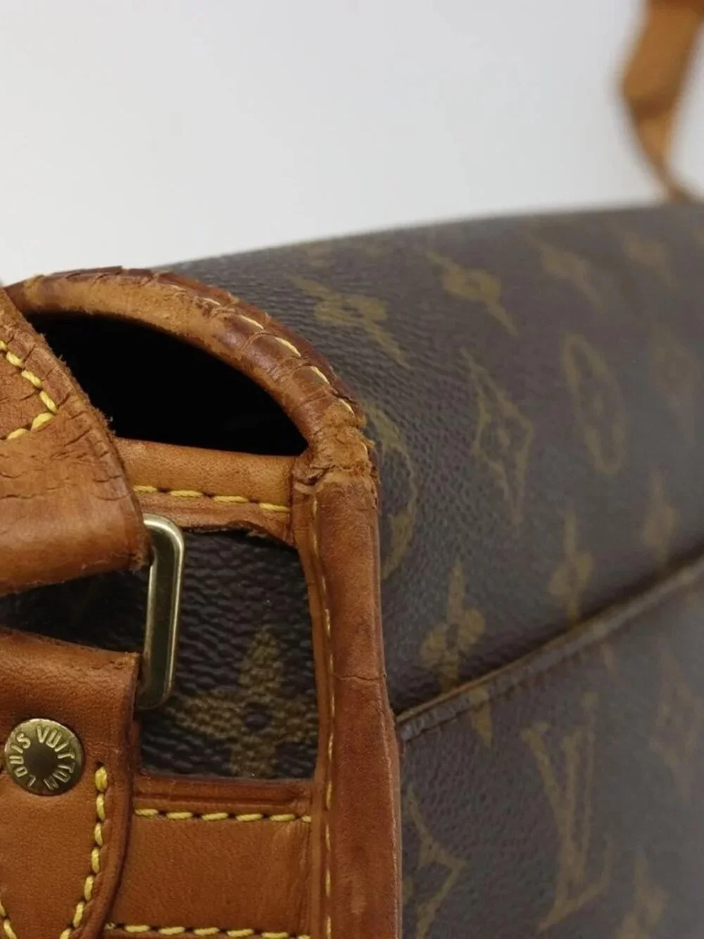 LOUIS VUITTON Monogram Sologne Shoulder Bag M42250 LV Auth fm5361